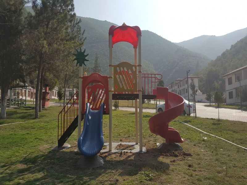 Osmaneli Belediyesi-Metal Polietilen Oyun Gruplar�-