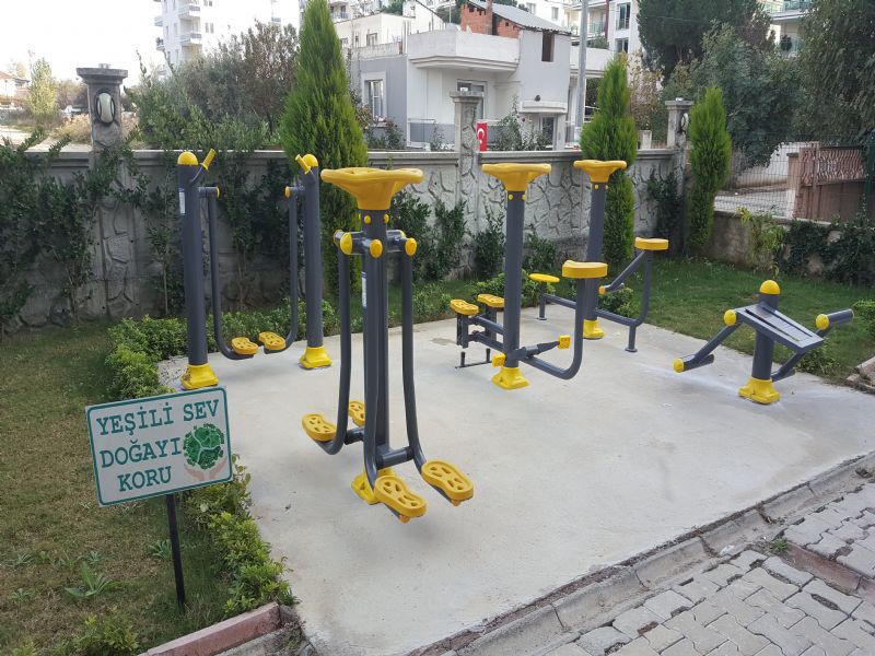 �zsuba�� �n�aat-Metal Polietilen Oyun Gruplar�-park oyuncaklari